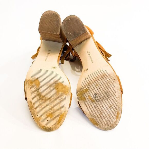 🍋 BCBGeneration • Women’s Fringe Camel Suede Block Heel Sandal Size 8.5 - Picture 4 of 6
